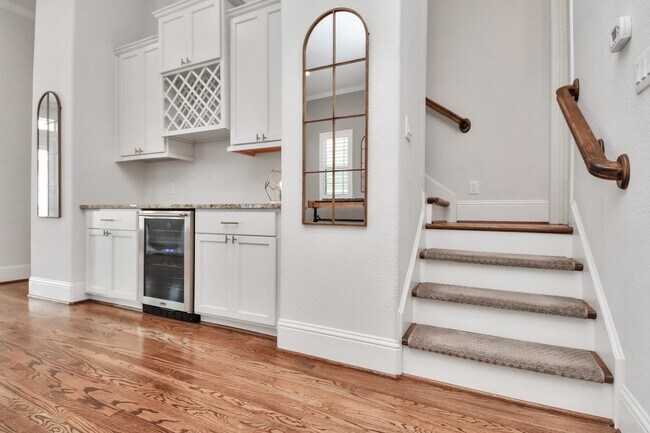 Building Photo - 2606 Madeline Grove Dr