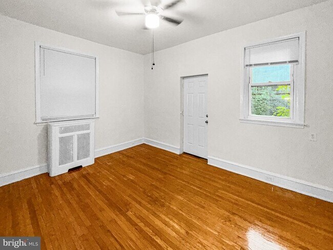 Building Photo - 4832 N Camac St