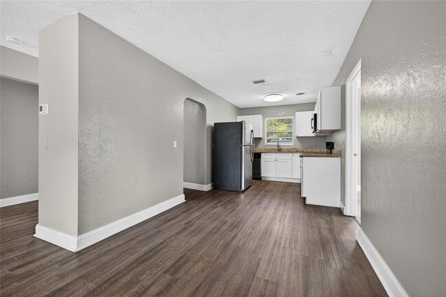 Building Photo - 4621 25th Ave S