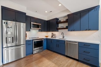 Building Photo - 112 Highland Ave