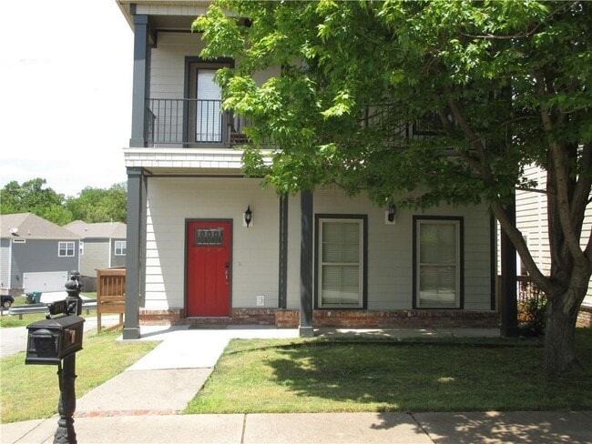 Building Photo - 3709 W Cherokee Rd