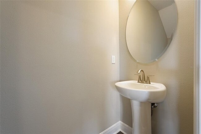 Building Photo - 32132 Pond Apple Bnd