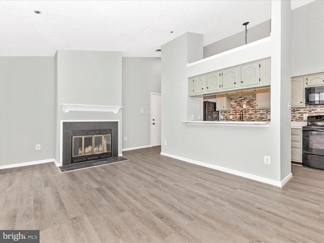 Building Photo - 615 Himes Ave