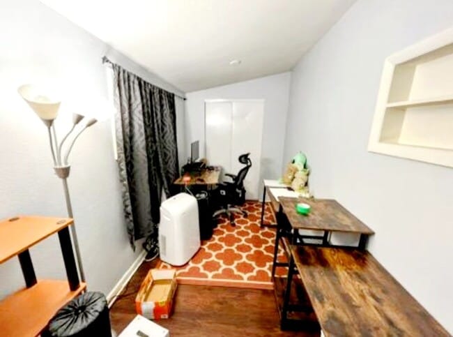 Building Photo - Single Family Home with Garage | Avail. Oc...