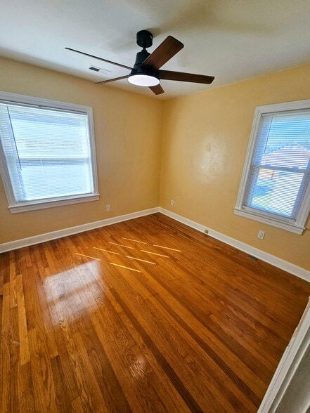 Building Photo - 309 Dalewood Ave