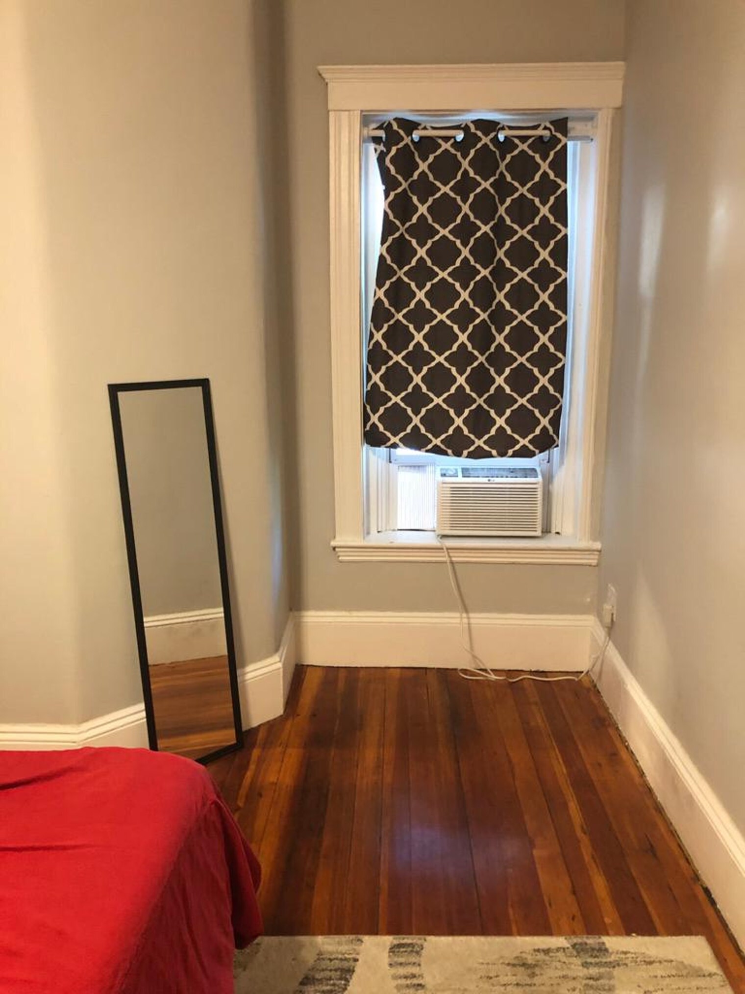 Building Photo - 41 Strathmore Rd