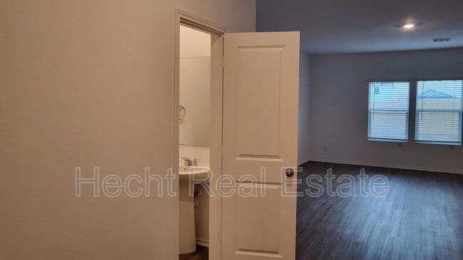 Building Photo - 348 Geode Glen