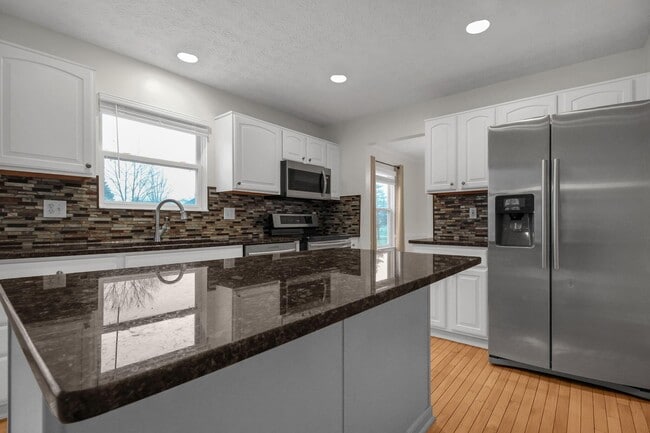 Building Photo - 2230 Seton Dr