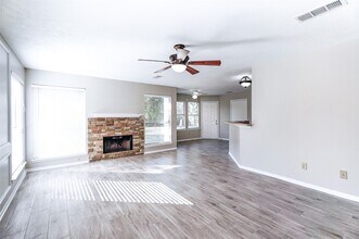 Building Photo - 2103 Charlton House Ln