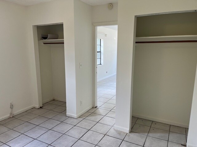 Building Photo - 3142 SE Hawthorne St