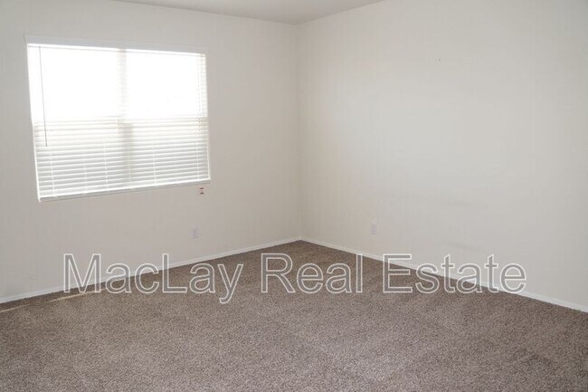 Building Photo - 1083 W Chimes Tower Dr