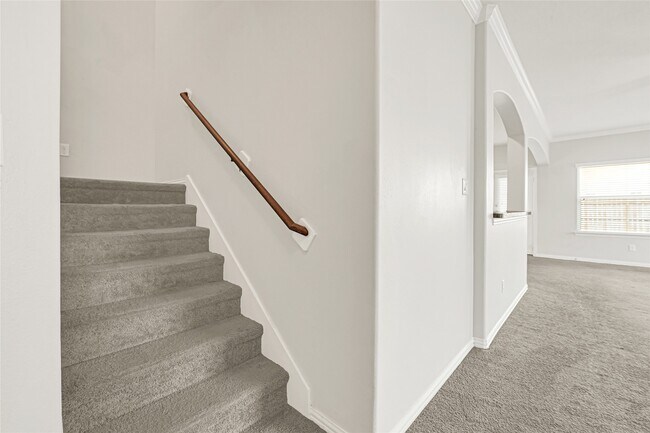 Building Photo - 5010 Dartmoor Ridge Trail