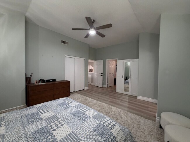 Building Photo - 29164 Greenbrier Pl