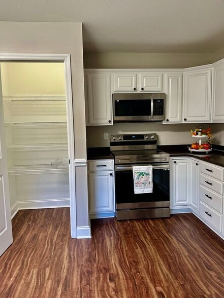 Building Photo - 1114 Maple Tree Ln