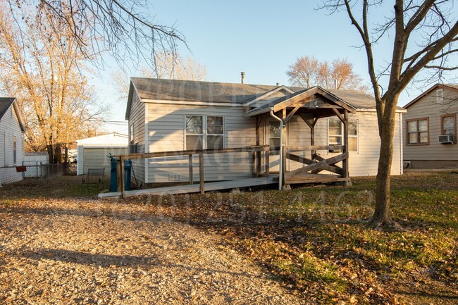 Building Photo - 2 Bedroom 1 Bathroom on cul-de-sac