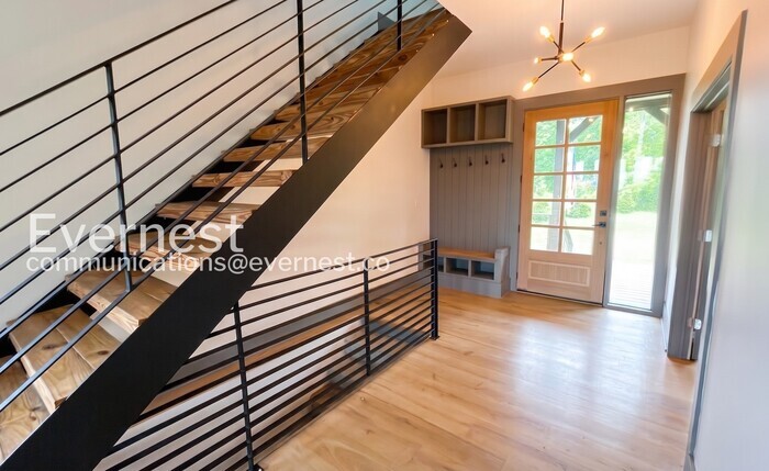 Building Photo - 840 Piney Rdg Trl