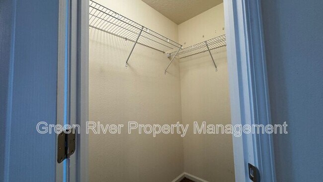 Building Photo - 8068 Echo Springs Rd