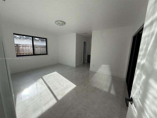 Building Photo - 8321 NW 167th Terrace
