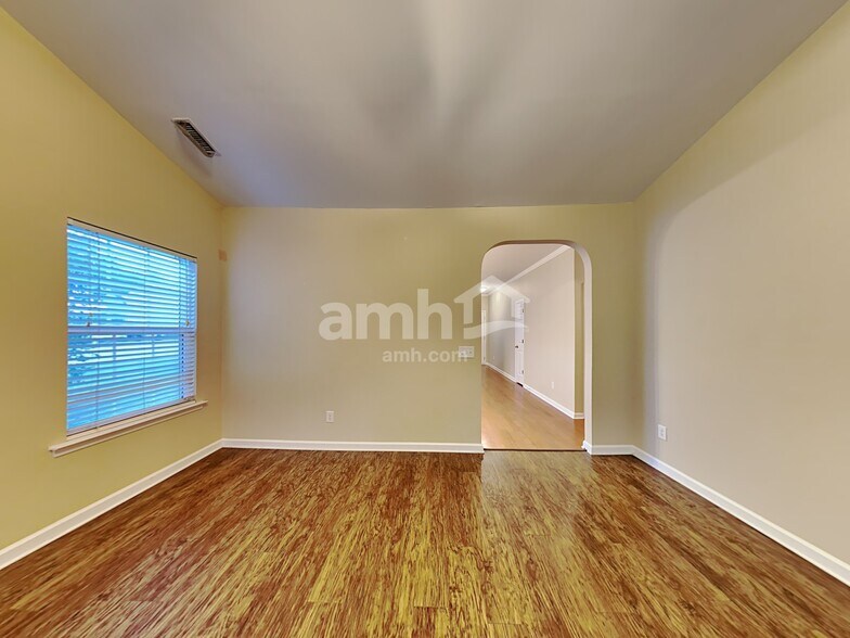 Building Photo - 1700 Johste Ct