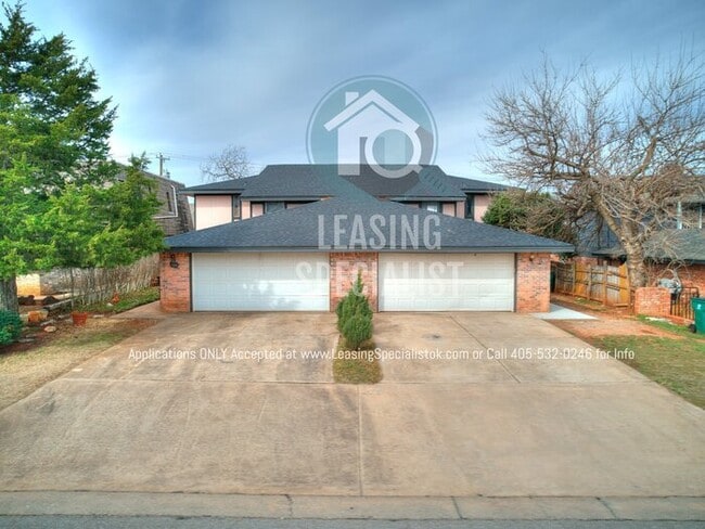 Primary Photo - Spacious Updated 3 Bed 2 bath Home