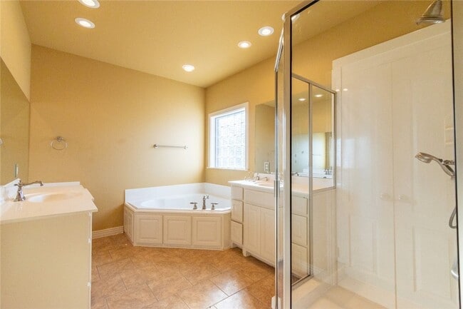 Building Photo - 4053 Zion Valley Dr