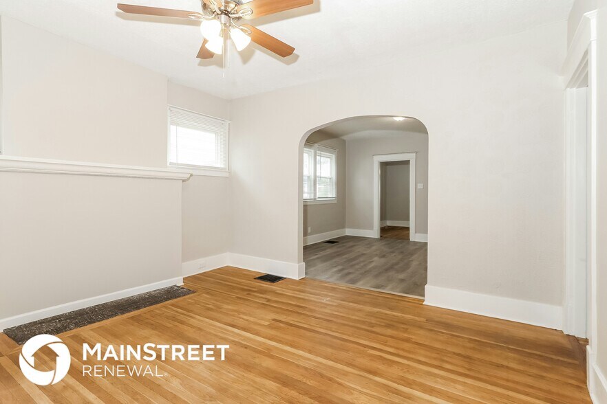 Building Photo - 243 S 43rd St