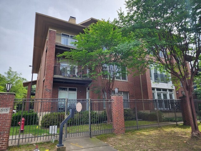 Building Photo - 515 E Capitol Ave