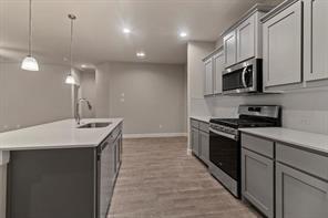 Building Photo - 15725 Hazelhurst Ln