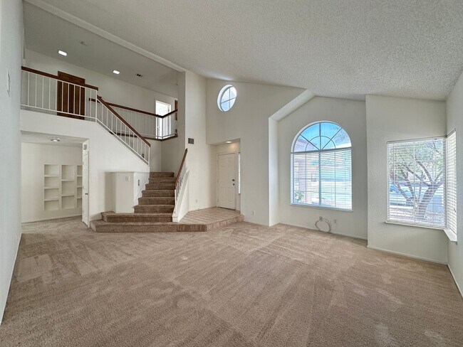 Building Photo - Reflections At The Lakes