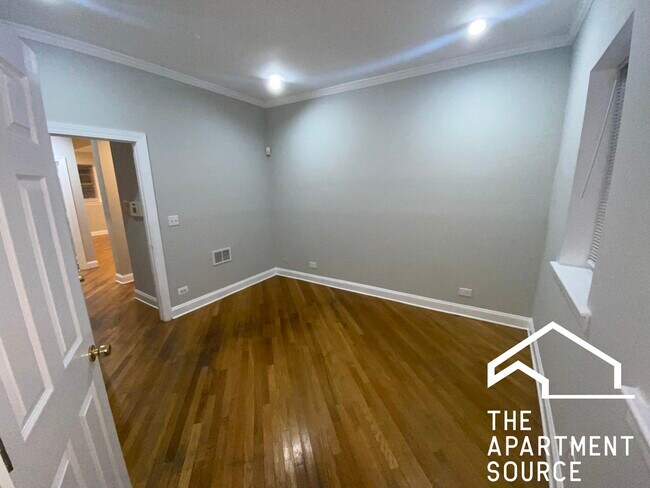 Building Photo - 2242 W Morse Ave