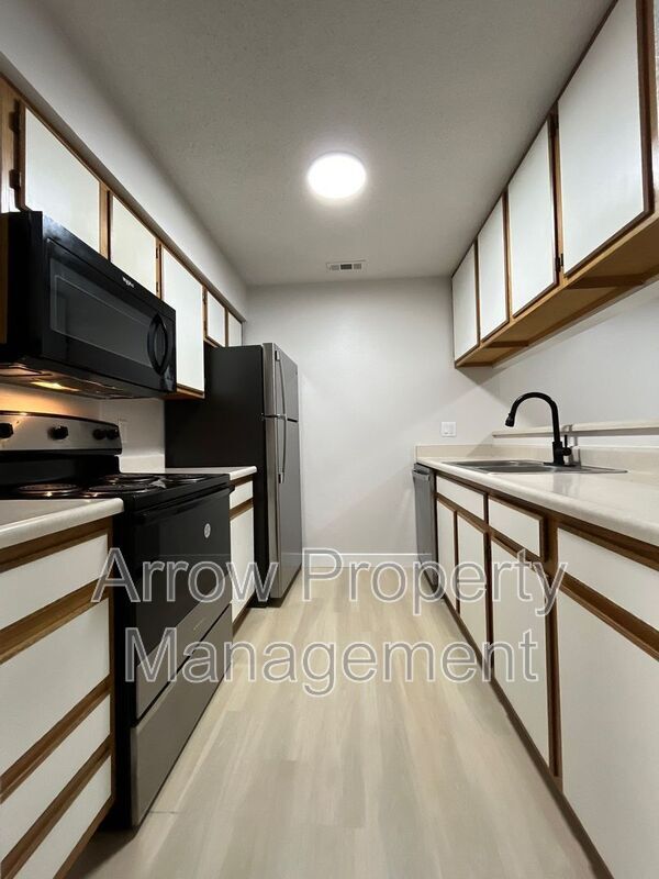 Building Photo - 2380 N 44th St