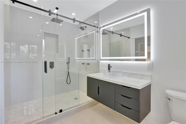 Building Photo - 4 bedroom in Ft Lauderdale FL 33312