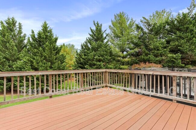 Building Photo - 9114 Ridgefield Ln