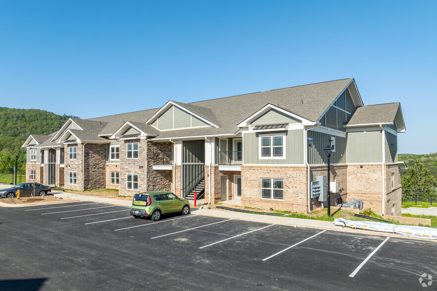 Building Photo - Crow Valley Apartments