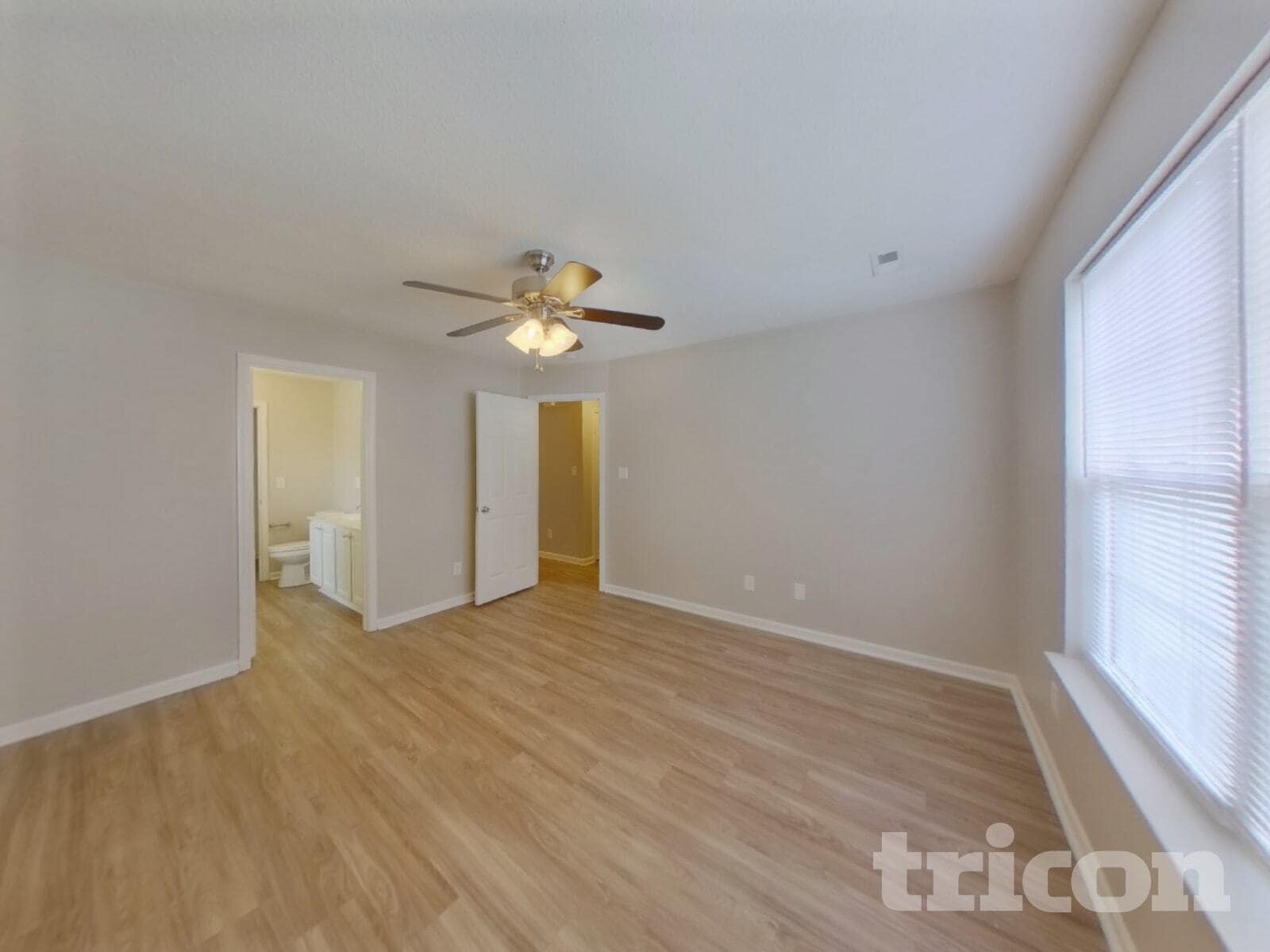 Building Photo - 1703 Mission Oaks St