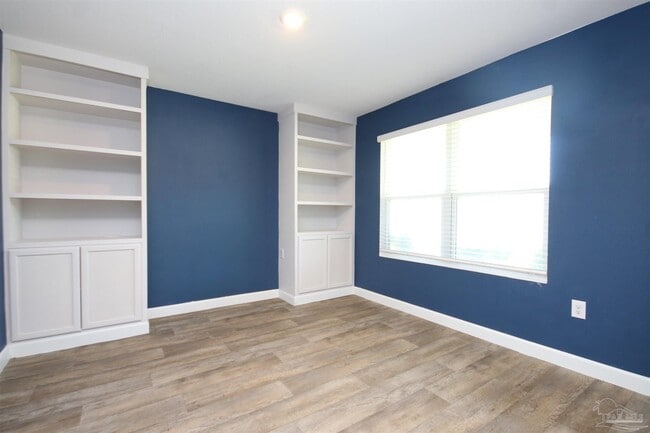 Building Photo - 10589 Queens Gate Cir