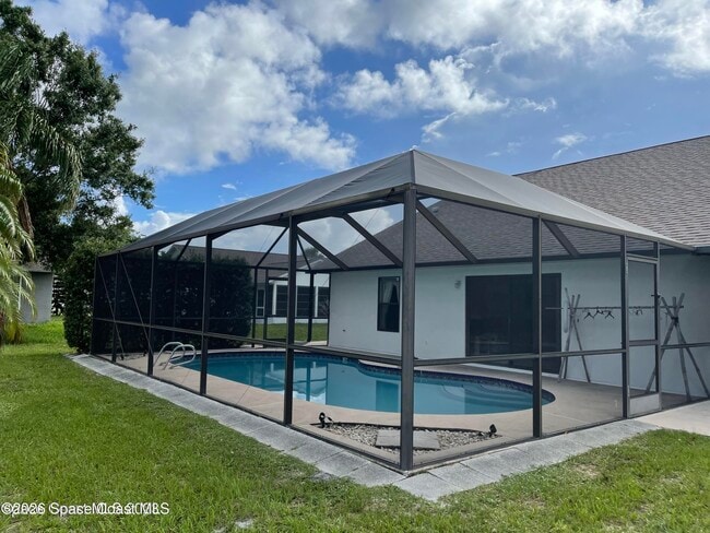 Building Photo - 3634 Heron Dr