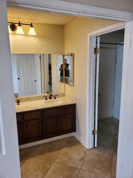 Building Photo - 21271 Ave Nubes