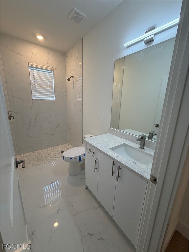 Building Photo - 4717 28th St SW