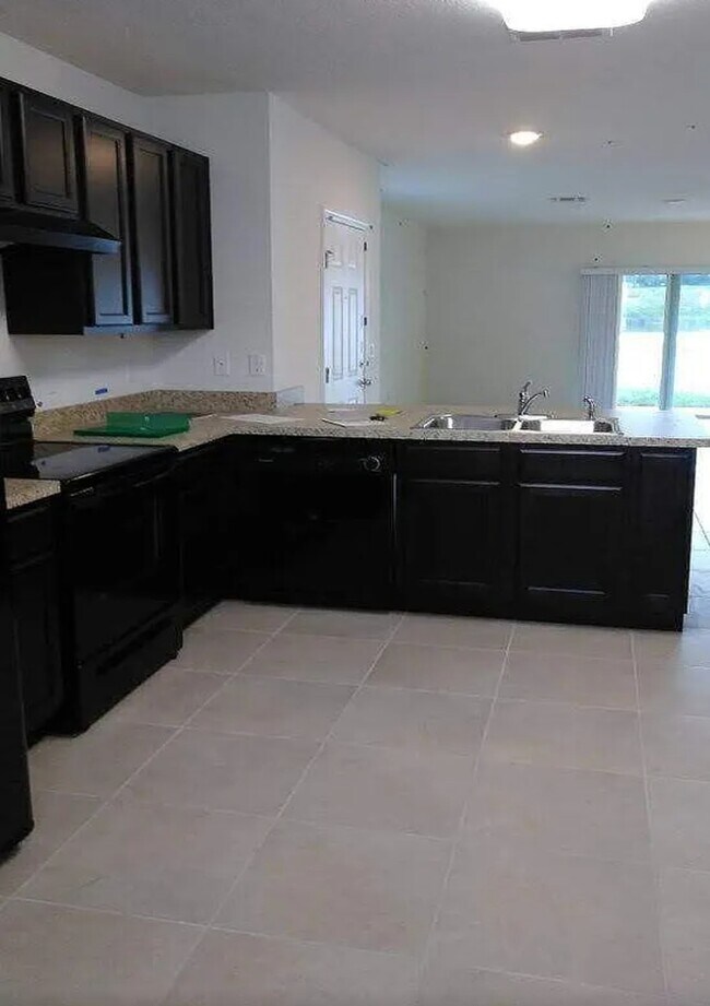 Building Photo - 344 Arbor Lakes Dr