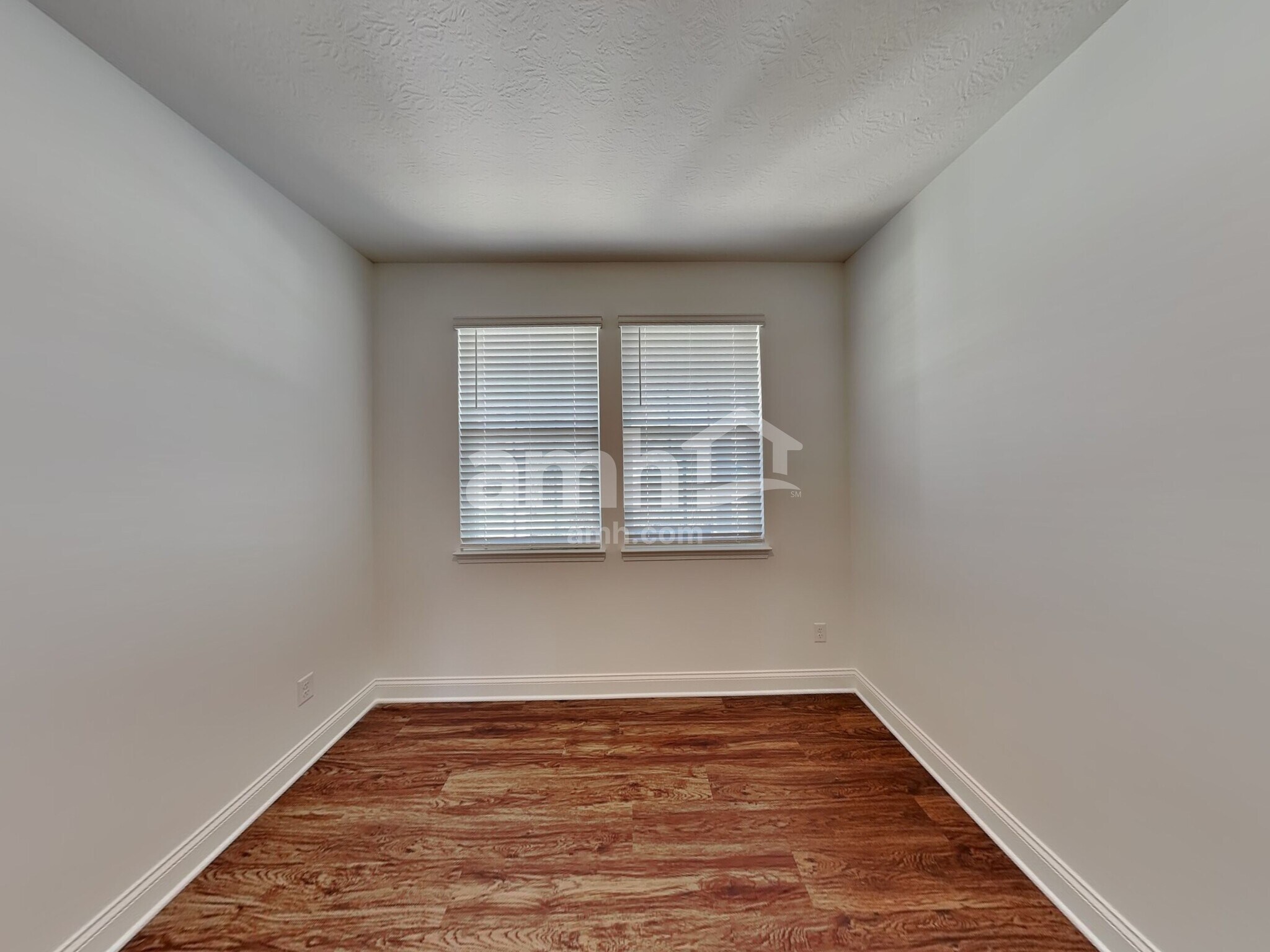 Building Photo - 8444 Northpoint Dr