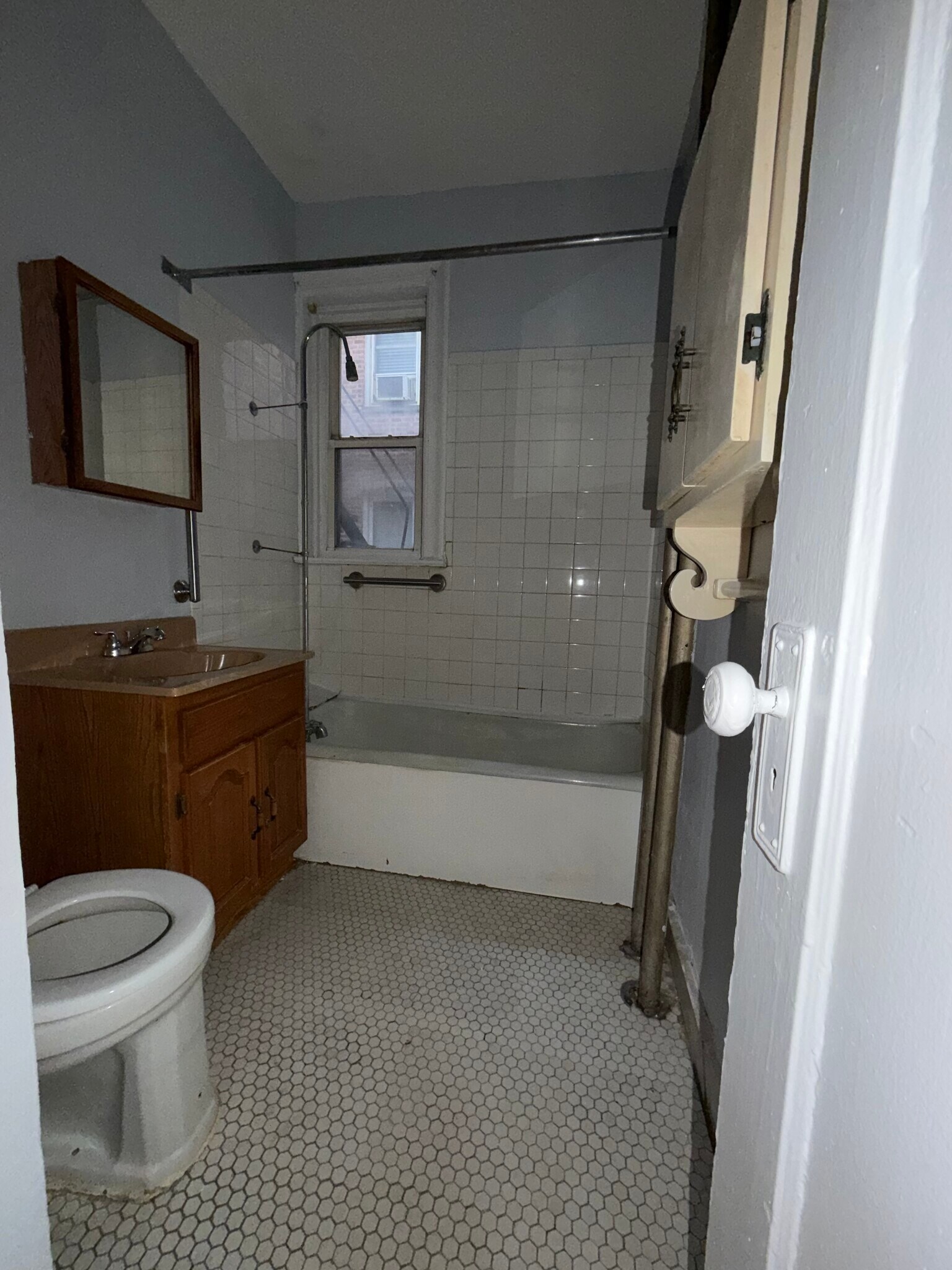 36 Sherman Pl 104 - 35 Sherman Pl