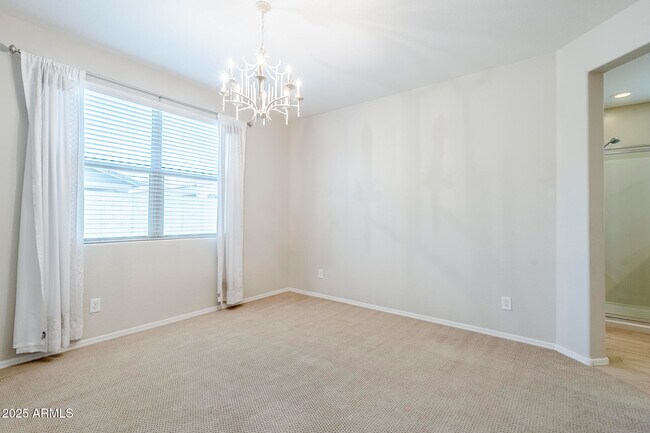 Building Photo - 9910 E Theia Dr