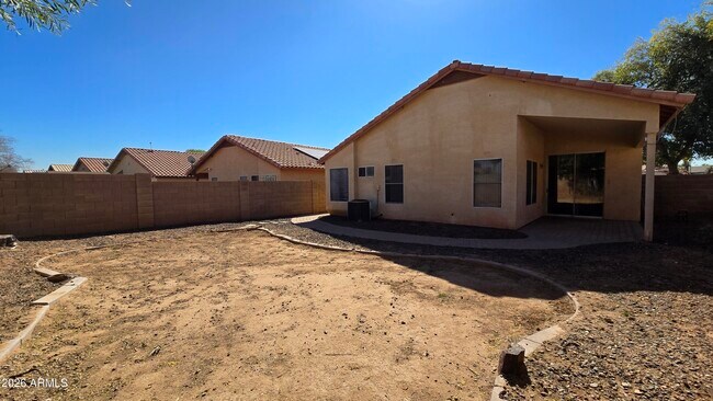 Building Photo - 12742 W Palm Ln