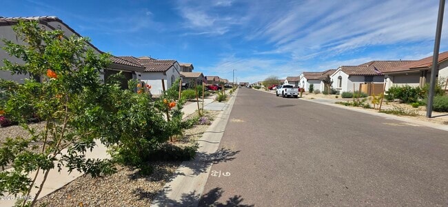 Building Photo - 14759 W Soft Wind Dr