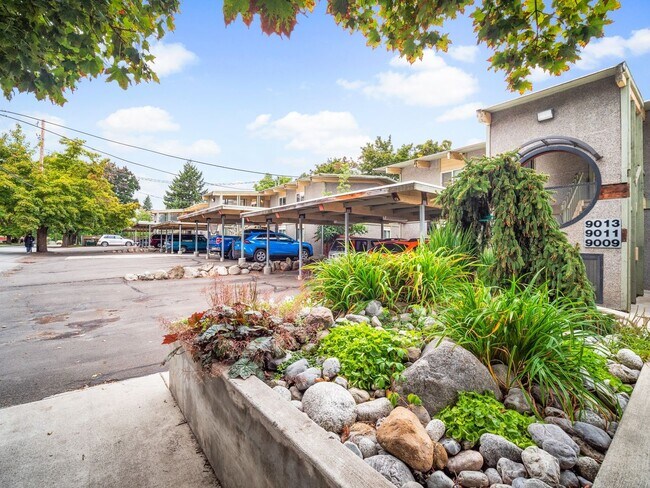 Building Photo - RENOVATED 2BD/1BA MILLWOOD APARTMENT | A/C | COVERED PARKING | PET FRIENDLY | AVAIL APRIL 15, 2026