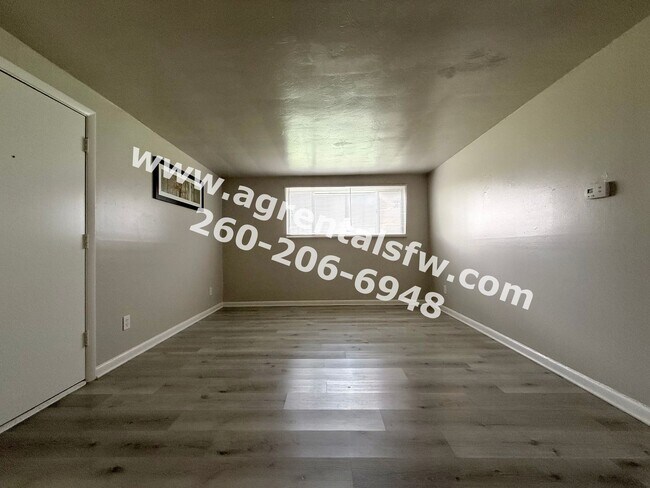 Building Photo - 4729 Northcrest Dr