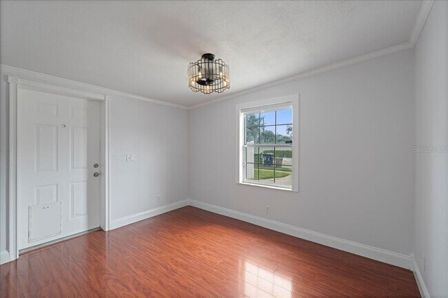 Building Photo - 3901 W Swann Ave