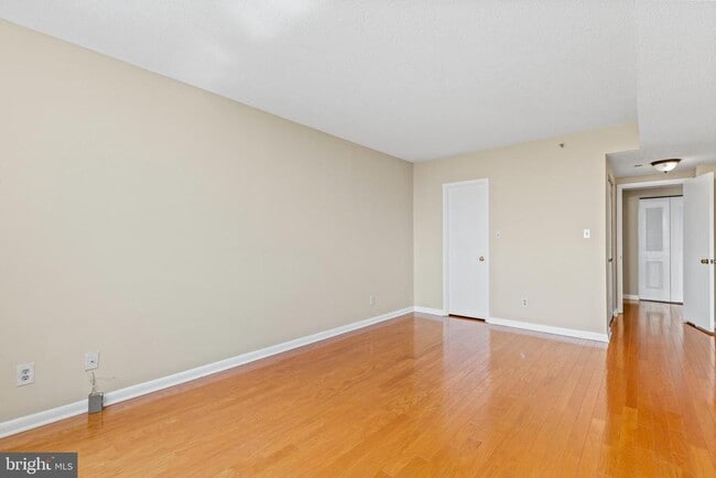 Building Photo - 3709 S George Mason Dr