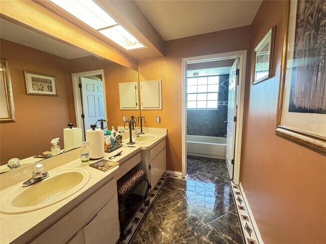 Building Photo - 18411 Keystone Grove Blvd